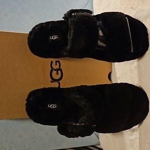 UGG Slip on shoes
